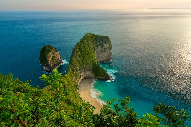 Nusa Penida Private Snorkeling and West Tour Start from Bali - Kelingking Beach: Iconic Cliff Views in 30 Minutes