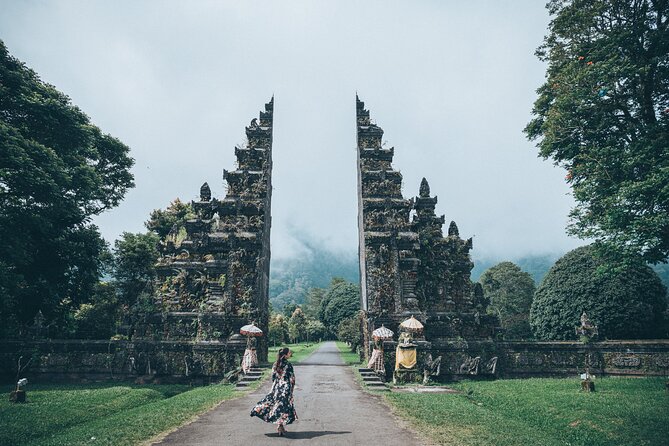 Private Bali Car Charter with Driver up to 6 People - South Bali direction: GWK, Nusa Dua, Padang Padang, Uluwatu