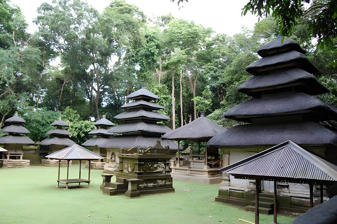 Private Half-Day Tour: Tanah Lot Sunset Tour - What to wear and bring: smart casual and a few key essentials