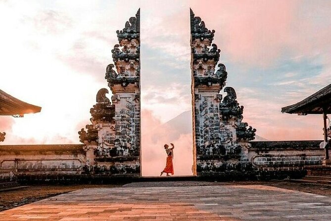 Private Tour Bali: Lempuyang Temple / Gate of Heaven, tirtagangga, waterfall. - Seminyak pickup, rice terrace time, and a smooth start