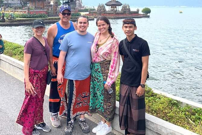 Private Transport With Experts Local Balinese Driver - Choosing Your Route: Temples, Lakes, Waterfalls, and Beaches