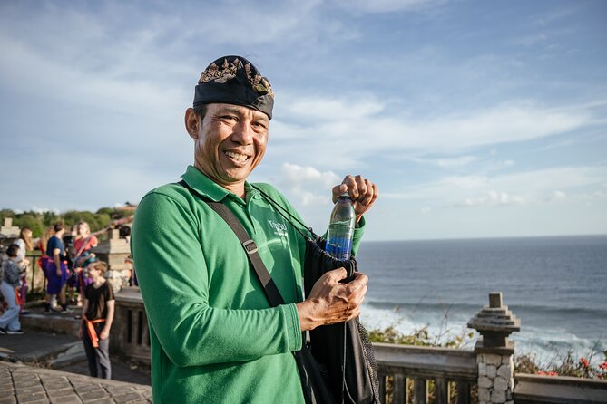 Skip The Line Tour: Uluwatu Temple and Kecak Fire Dance Tour – Half Day - Seats, photos, and getting the best experience out of the chaos