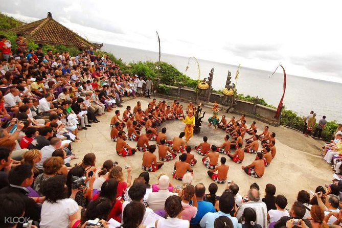 South Bali & Uluwatu Tour - Entering Uluwatu Temple on the cliff edge