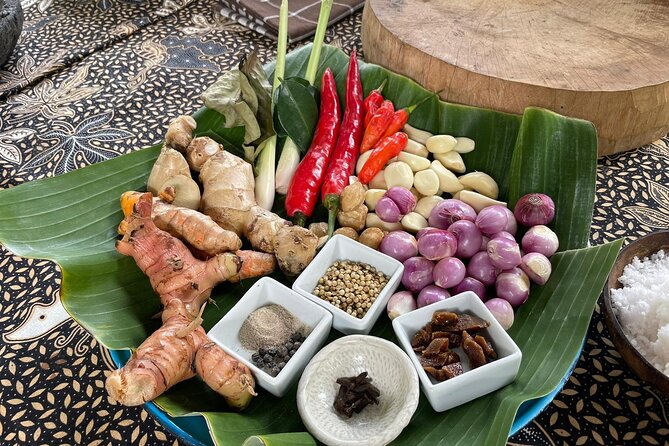 Traditional Tempeh Making & Cooking Balinese Cuisine - Meeting Ayu and Ngurah, and why the group size matters