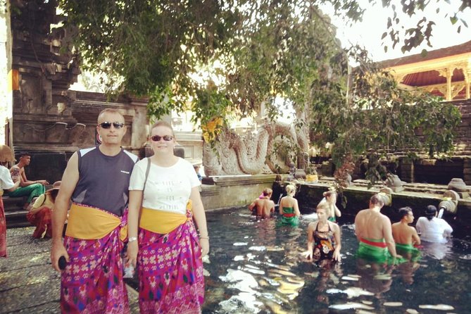 Ubud Natural Gems And Secret Waterfall Private Guided Tour - Tampaksiring: quick village garden time and a photo checkpoint
