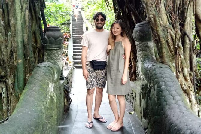 Ubud Tour Monkey Forest, Rice Terrace, Swing, Temple, Waterfall - Sacred Monkey Forest Sanctuary, macaques plus temples inside the forest