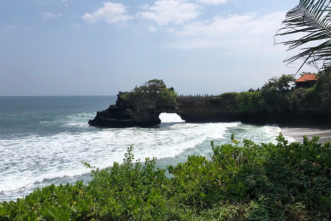 Ulun Danu Bratan Temple with Tanah Lot Sunset - Why your guide and driver can make or break the day